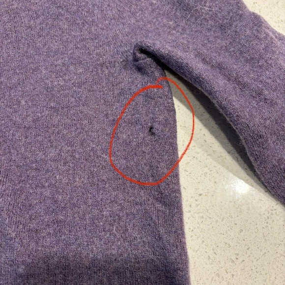 Banana Republic Extra Fine Merino Wool V-Neck Sweater - Picture 5 of 10